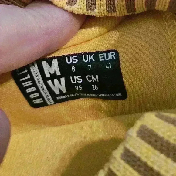 Nobull Size M 8 W 9.5. Color Lemon Drop - Picture 15 of 15